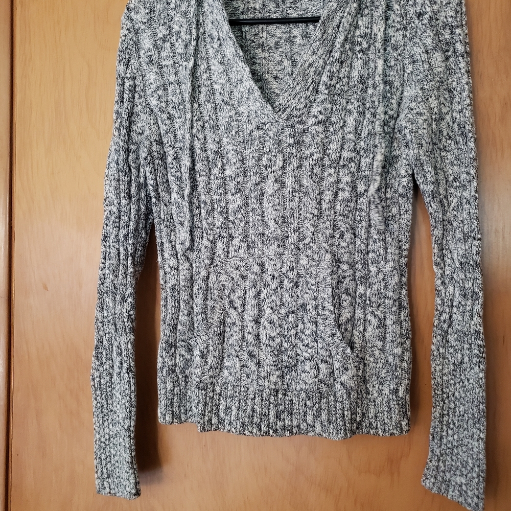 Hooded sweater